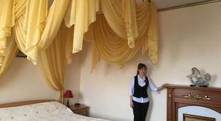 Гостиница Барракуда Новосибирск Улучшенный номер с кроватью размера "king-size"-2